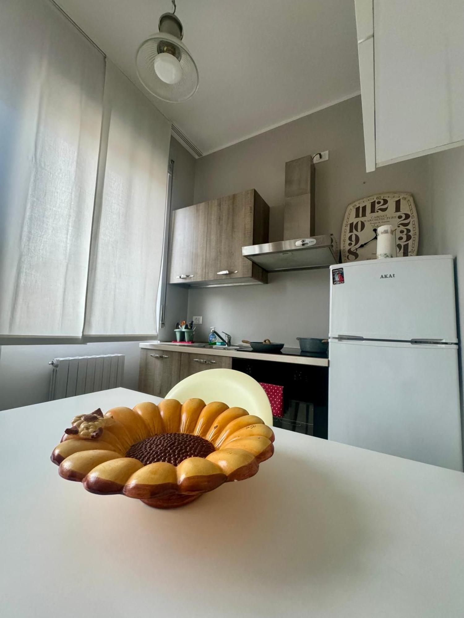 Casa Tito - Accogliente Monolocale A Due Passi Dalla Stazione Cesano Maderno Εξωτερικό φωτογραφία