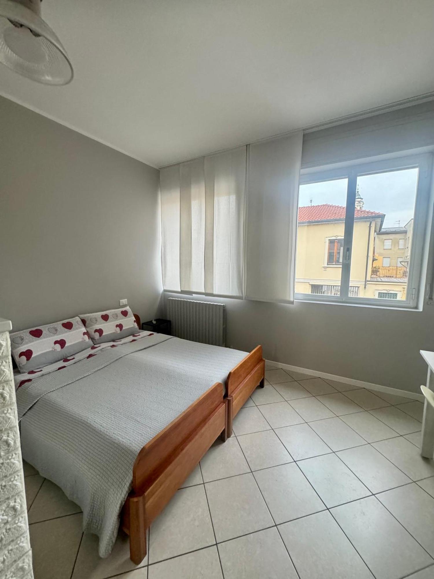 Casa Tito - Accogliente Monolocale A Due Passi Dalla Stazione Cesano Maderno Εξωτερικό φωτογραφία