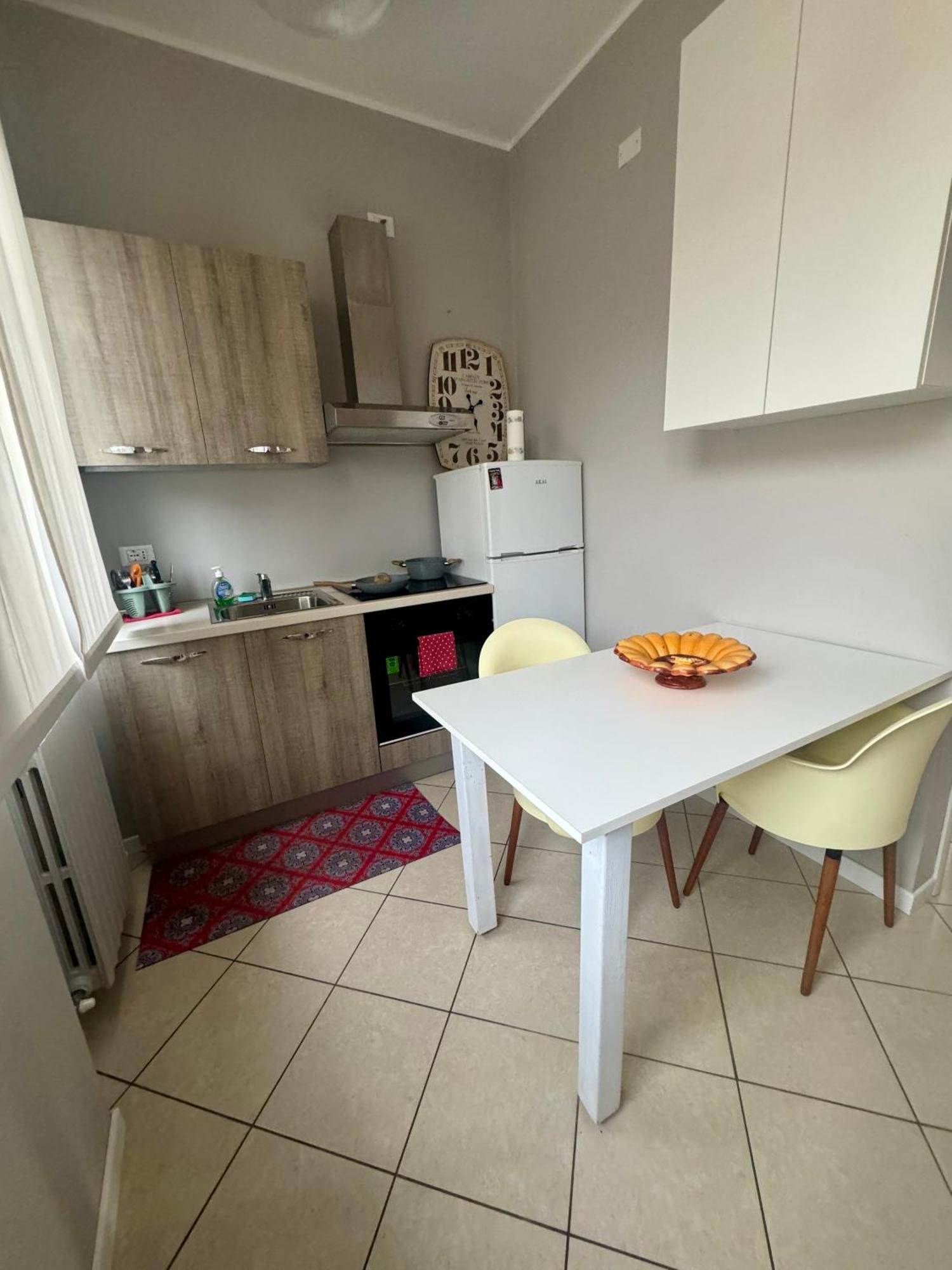 Casa Tito - Accogliente Monolocale A Due Passi Dalla Stazione Cesano Maderno Εξωτερικό φωτογραφία